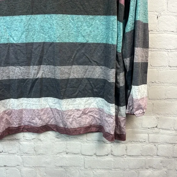 BloomChic Striped Crisscross Lantern Sleeve Top Plus Size 1X - Picture 4 of 5